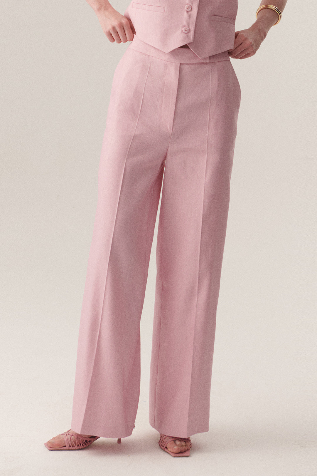 Navaeh Pant