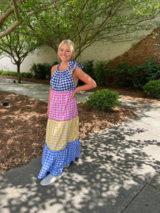 Cutest summer gingham maxi dress by Vilagallo.