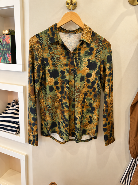 ABSTRACT ANIMAL PRINT BUTTON FRONT SHIRT
